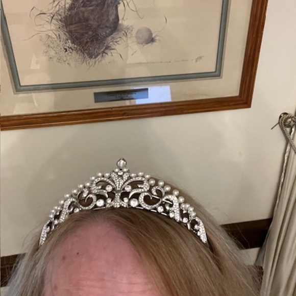 Pearl and Swarovski crystal tiara worn for wedding in original packaging - Picture 2 of 5